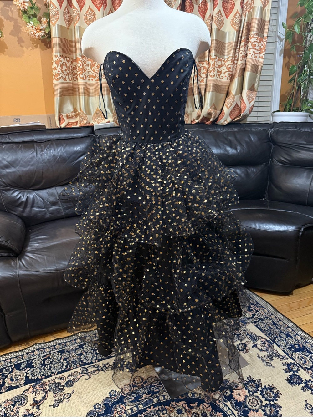 Gigi’s Closet Black Gold Polka Dot size 2-4 Sweetheart neckline Gown Fluffy Laye